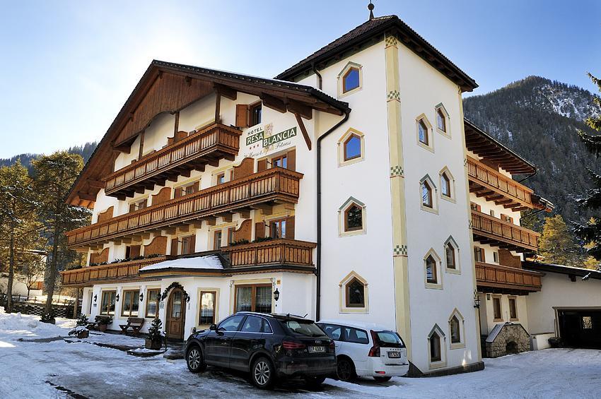 Hotel Resa Blancia San Vigilio Di Marebbe Exterior photo