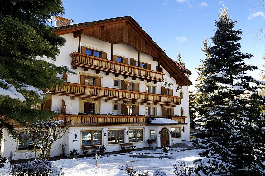 Hotel Resa Blancia San Vigilio Di Marebbe Exterior photo