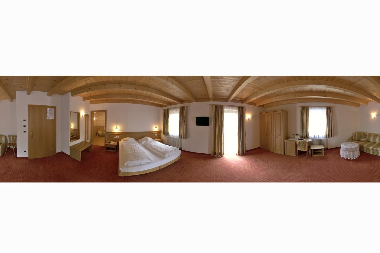 Hotel Resa Blancia San Vigilio Di Marebbe Exterior photo