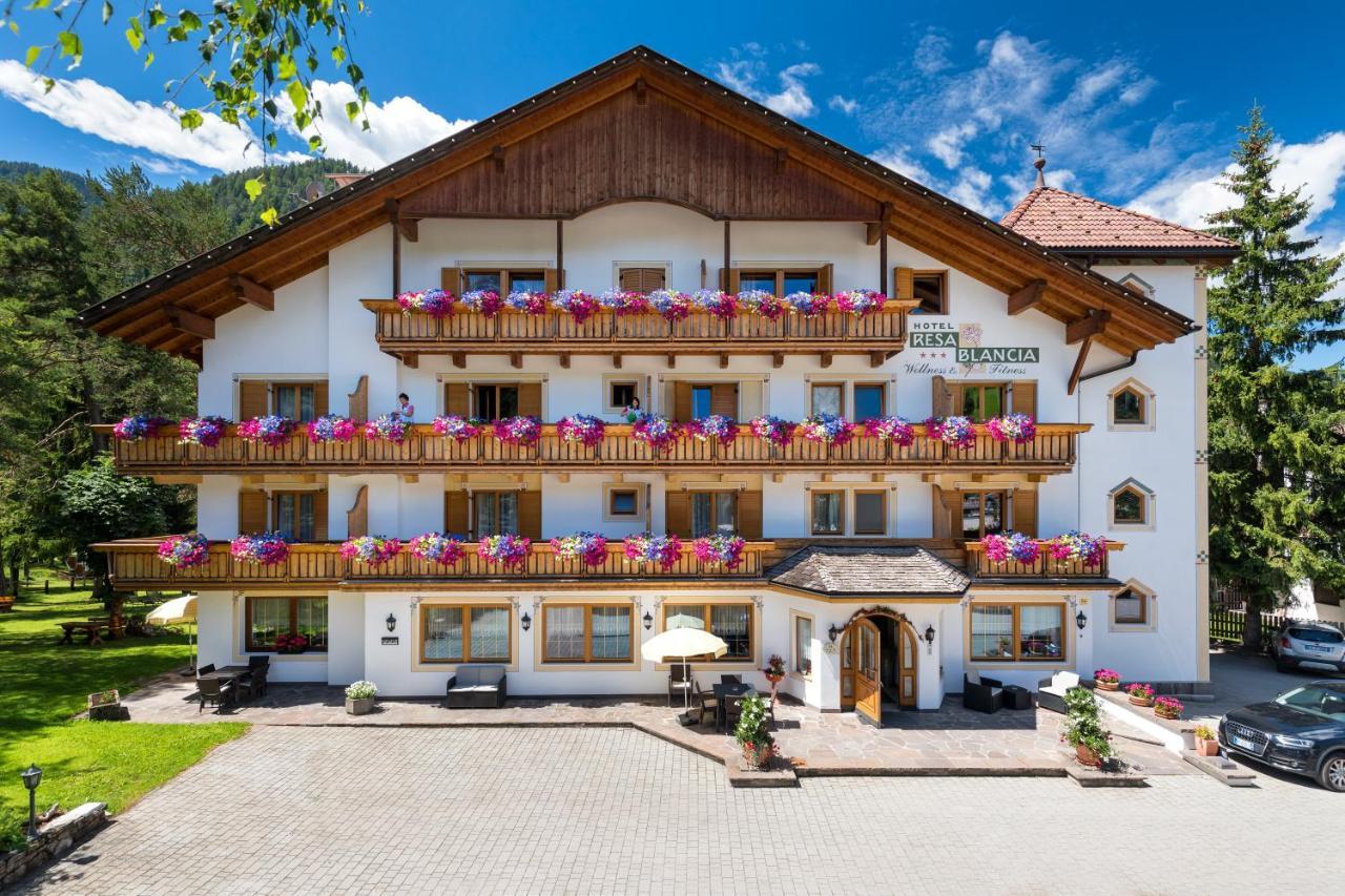 Hotel Resa Blancia San Vigilio Di Marebbe Exterior photo